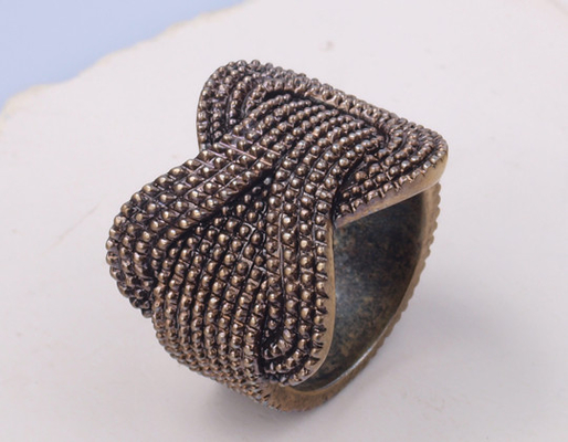 Oksidasi 925 Perak CZ Cincin berkilauan CZ Batu pada 925 Sterling Perak Pita perak sterling cincin dengan batu cincin perak sederhana