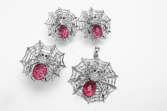 Ruby Silver 925 Perhiasan Set 14,26 Gram Sterling Silver Spider Pendant