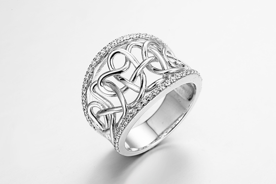 5.81 Gram Cincin Ulang Tahun Pernikahan Perak ODM Oval Cubic Zirconia Ring