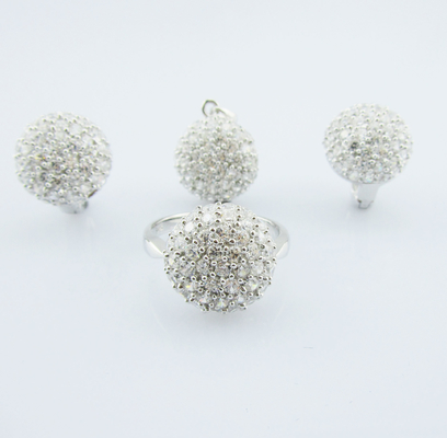 Elegant Silver 925 Stud Earrings Set dengan Lobster Clamp Chain