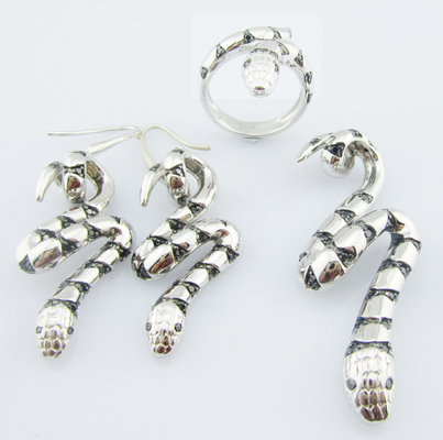 Klasik Perhiasan Perak Sterling Set dengan 18 Inci Bezel Set Link Gelang