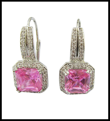 AAA Grade Kubic Zirconia Bentuk Hati Earrings Hypoallergenic Untuk Casual Party Wear