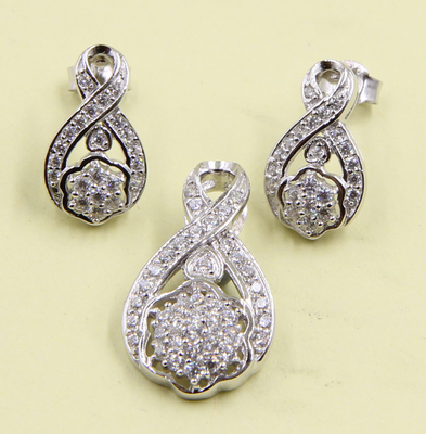 DIY Perhiasan Earrings Perak Sterling CZ Hipoallergenic dengan aksen CZ Drop Earring Stud AAA CZ cute sterling silver