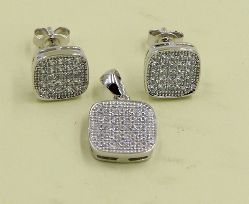 Anting Pejantan Solitaire AAA CZ dalam Perak Sterling untuk Pembuatan Perhiasan Anting Persegi perak sterling zirkonia kubik