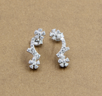 925 Perak Sterling Kubic Zirconia Stud Earrings Kawat Earring Bentuk Bunga Perak Sterling Earrings Bunga CZ Kupu-kupu