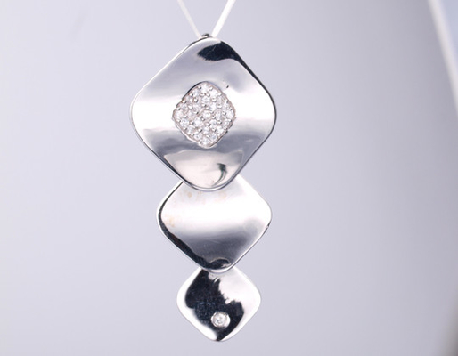 18k White Gold Plating Geometric 925 Sterling Silver Unisex Pendant Cushion Pendant dengan Rantai Elegant Party Collection
